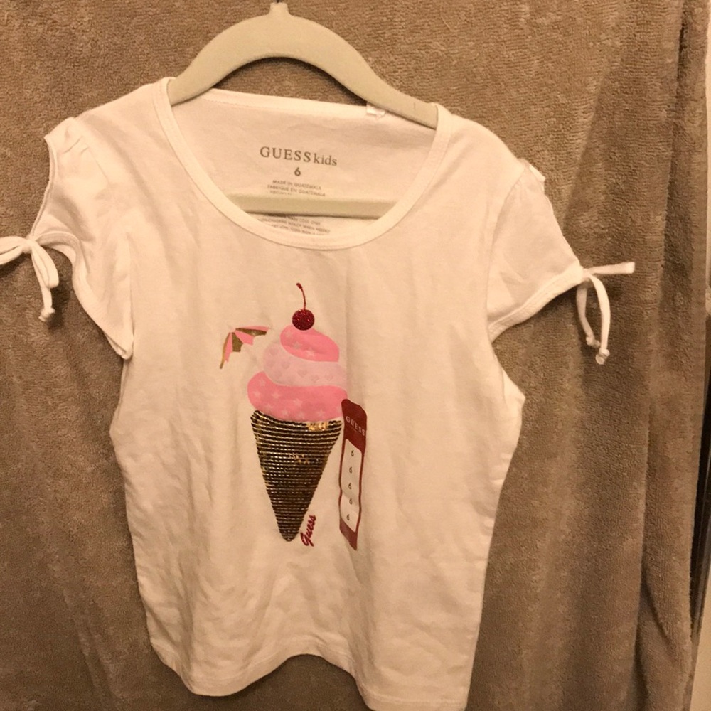 COPY - Girls size 6 Guess T-shirt